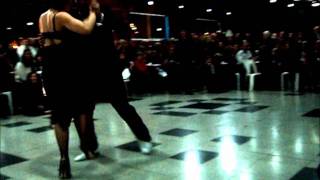 CORINA DE LA ROSA Y JULIO BALMACEDA  EN LA MILONGA DE OLIVOS LA MAQUINA TANGUERA MILONGA