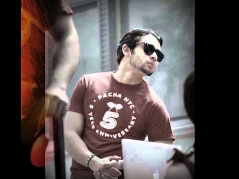 Green Velvet/Nicky Romero vs. Chuckie & Hardwell-Flash It To The Drum(Eduardo José Mashup)