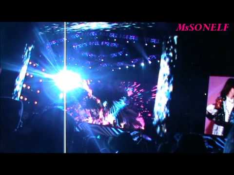 (FANCAM- SMTOWN INA-JKT 120922) TaeTiSeo Twinkle - Dj Got Us Fallin in Love Again