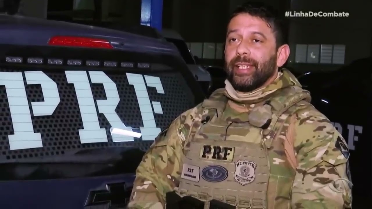 POLICIAIS ENFRENTAM BARRICADA E TIROS NO RJ