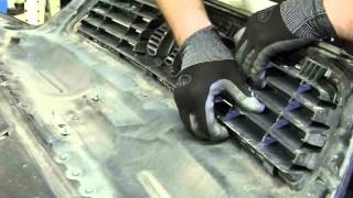 How to Remove Upper Hood Grille - Audi Allroad C5 2001-2005 (Wolf Auto Parts)