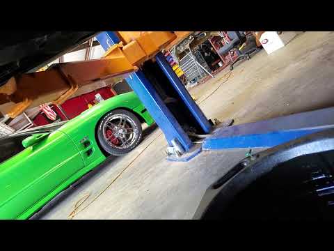 How To Do A Oil Change And Filter On A Ferrari 360 Part 1