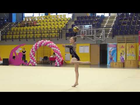 Kayla Rondi_Rythmic Gymnastics_Ball Routine