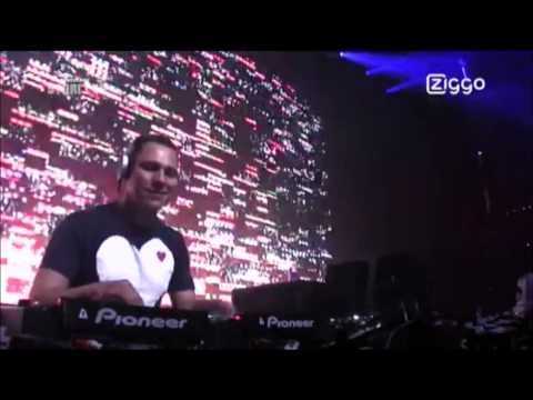 Tiesto Live @ Ziggo Dome (John Christian - Flight 643)