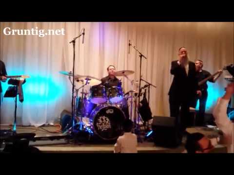 MBD with Freilach at Wedding "Omar Rabi Akiva"