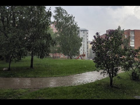 Po žemę išalinusios sausros sugrįžta lietingos dienos, kai kur griaus ir perkūnija