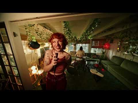 Sara Beth - I Lit The Fire (Official Visualizer)