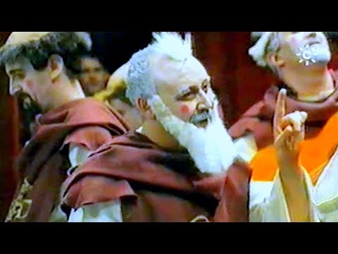 Chirigota 'Los de Capuchinos' SEMIFINALES - Pasodobles y Cuplés | Carnaval de Cádiz 2000