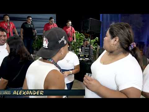 HOJA EN BLANCO - LOS CHARLIS DE LA CUMBIA...FELIZ CUMPLEAÑOS "ALEXANDER"