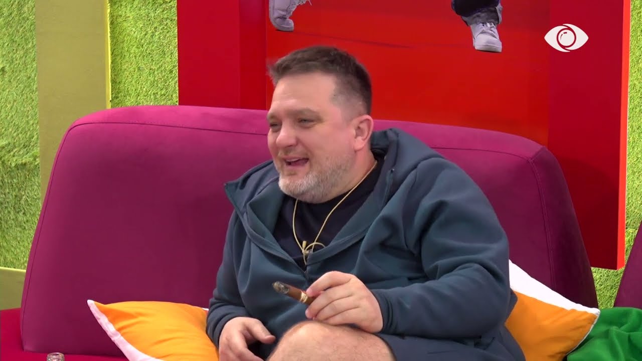 “Kur s’jam unë, flet ajo”, Juli dhe Gazi për Ledjonën: Më tha që do më jepte një këshillë