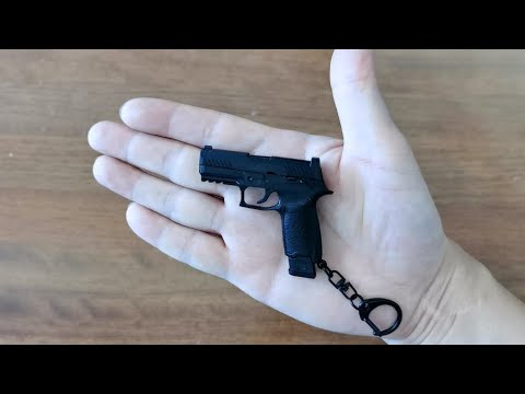 Mini P320 M17 Keychain Unboxing 2023 - SIG Sauer 1:4 Scale Toy Gun