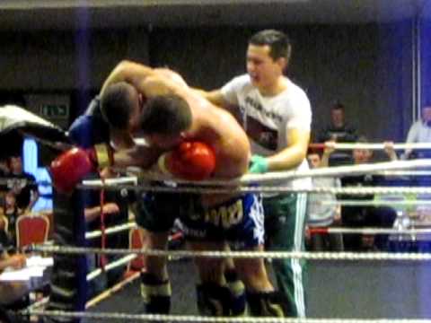 Muay Thai Anthony killeen v  Ray Douglas Part 3