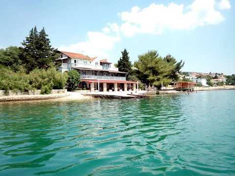 Three-Bedroom Apartment Jasenice 4 - Jasenice - Croatia