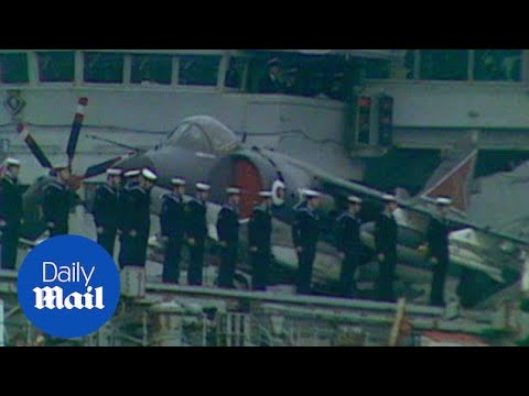 HMS Invincible leaves for Falkland Island with nuclear weapons - Daily Mail