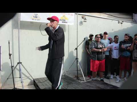 MC Na Festa de Tributo ao Mc Daleste rimando na hora com o Wilshow