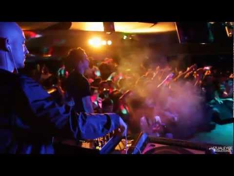 Video thumbnail for Pensando En Ti (Live)