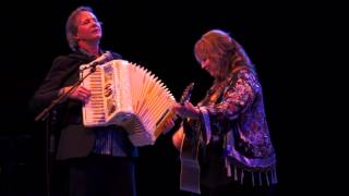 Gretchen Peters & Barry Walsh - 'In Spite of Ourselves' (Glasgow, 2014)