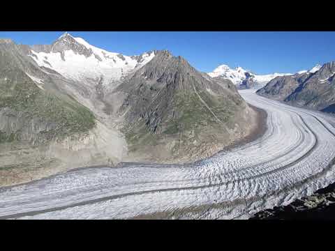 Durch Flucht vor Touristen weglosen, spannenden Grat als Abstieg vom Eggishorn 2927m gewählt