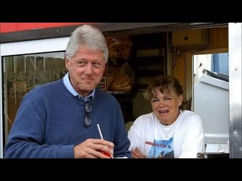 Food of Reykjavik - Bæjarins Bestu Pylsur - THE hotdogs of Iceland