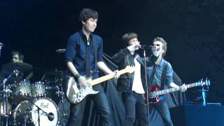 Burnham - Don&#39;t Be Shy