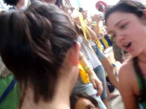 Paty Apanhando JOPRI 2009