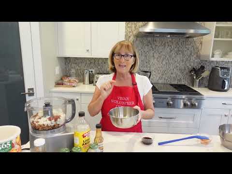 BBQ BLACK-EYED PEA BURGERS