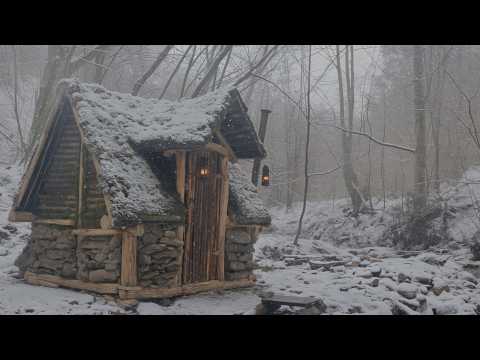 Man Built a Wild Bushcraft House in the Forest in 30 Days