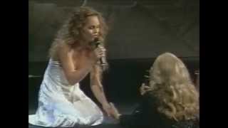 VANESSA PARADIS & JEANNE MOREAU Le Tourbillon de la Vie (Cannes 1995)