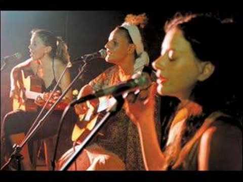 HaBanot Nechama- Flowers