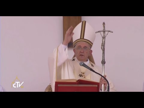 La Messe du Pape François en Albanie en images