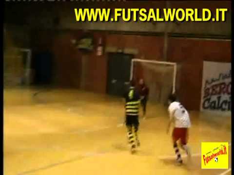 gol di Dino Rosano ( Kick Off Futsal )