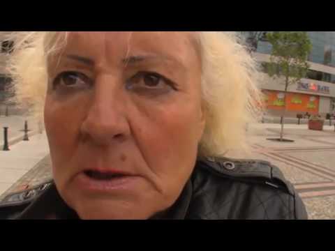 Baśka ukradła laptopa ale w tle jest Kira's Theme