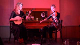 Rheingans Sisters - The October Song - Live at Shakespeares