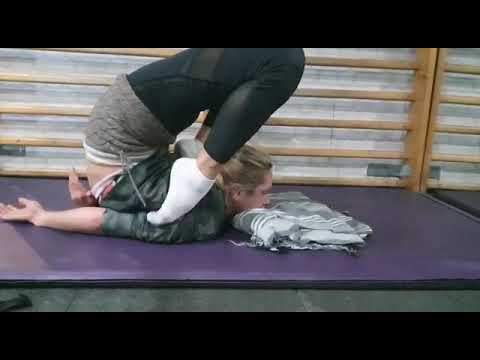 Contortion training - tripplepod