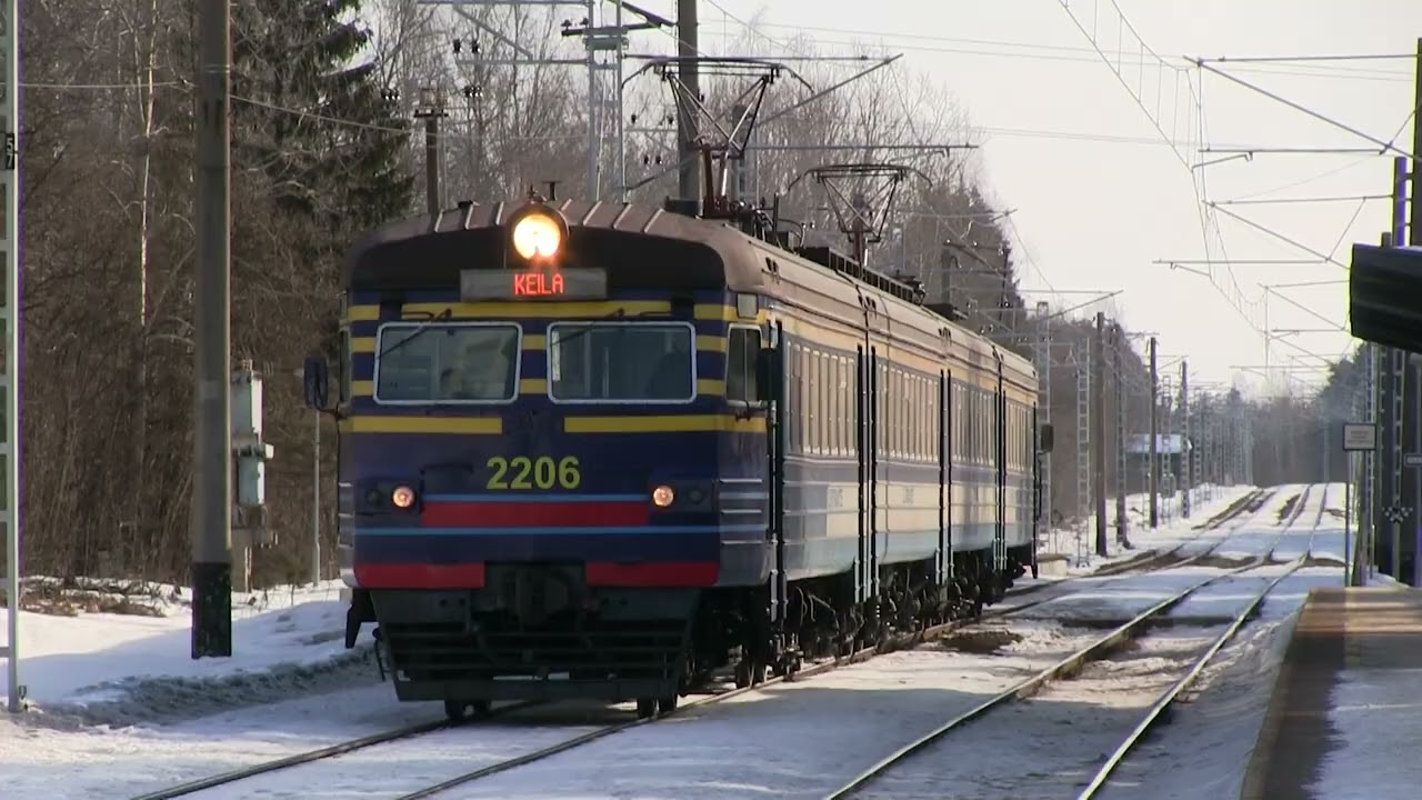 Электропоезд ЭР12-6003 на о.п. Валингу / ER12-6003 EMU at Valingu stop
