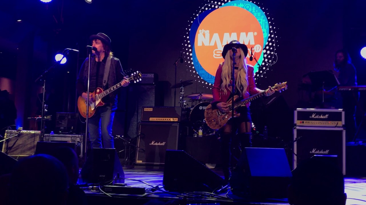 LIVING ON A PRAYER Orianthi & RICHIE SAMBORA AT NAMM 2017 - YouTube