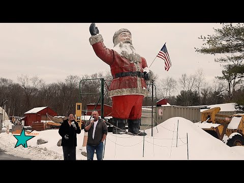 Enormous Santa FIELD REPORT from the street in Brookfield CT.