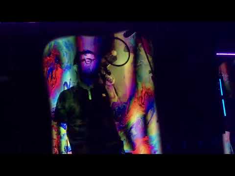 Videoclip de Oily Water (Live in Hyde Park, London 02/07/2009) — Blur