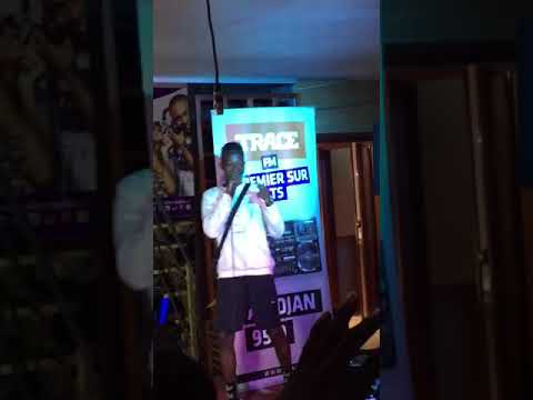 Amoros en Freestyle aux concours hip hop enjaillement F2HE