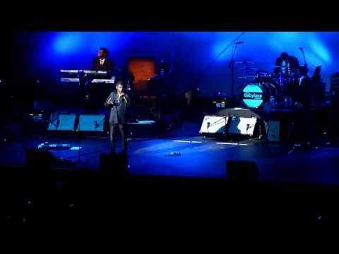 Babyface in Hawaii singing "Gone too Soon" - tribute to Michael Jackson - part 1