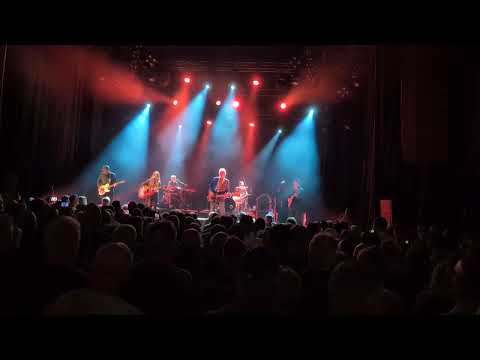 John Illsley (Dire Straits) - "Celebrating the 40th Anniversary of Brothers in Arms" - Money for Not