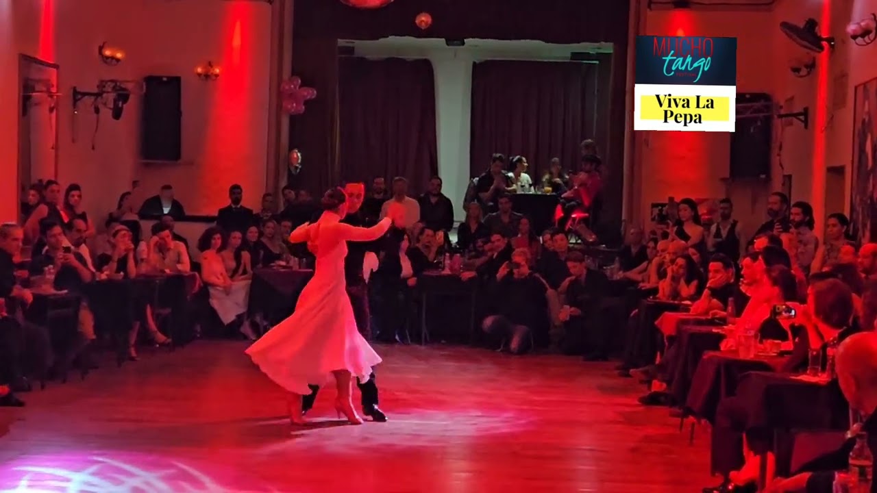 SUYAY QUIROGA y JONNY CARVAJAL,  Campeones Mundiales de Tango Pista 2023, en Viva La Pepa  (1/2)
