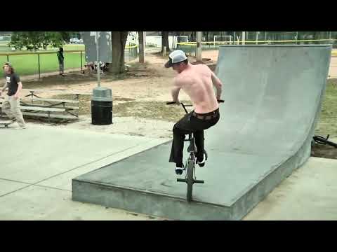 Bjarki Hardarson @ Candyland