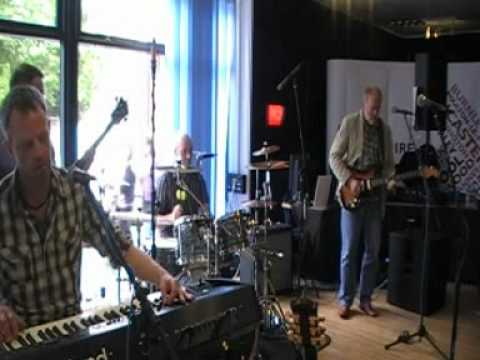 Elgin Street-Sweet Dreams Live At The BBC