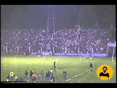 "La hinchada de Boca respaldando en La Plata 1990" Barra: La 12 • Club: Boca Juniors