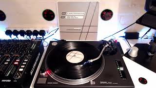 TR Junior Feat. Kirsty - Rock With Me (Lange Radio Edit)