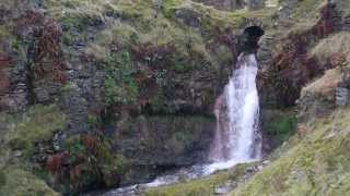 preview picture of video 'Waterfall next to Bacup road, between Todmorden and Bacup.'