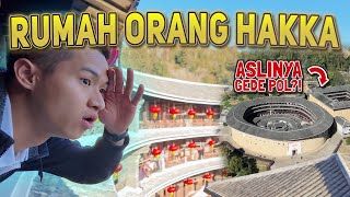 Download lagu Serumah Muat 800 Orang😱⁉️ Melihat Langsung Rumah KOMUNAL Etnis HAKKA (Khek) di Kampungnya🇨🇳 福建永定客家土楼 mp3