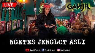 Download lagu LIVE! Mendatangi Rumah Spiritual Pemilik Jenglot Asli. Jenglot Ini Tiba-Tiba Muncul [NO SETTING!] mp3