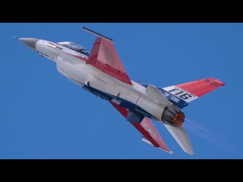 USAF Viper Demo Team with new paint scheme | Quinte International Airshow 2024